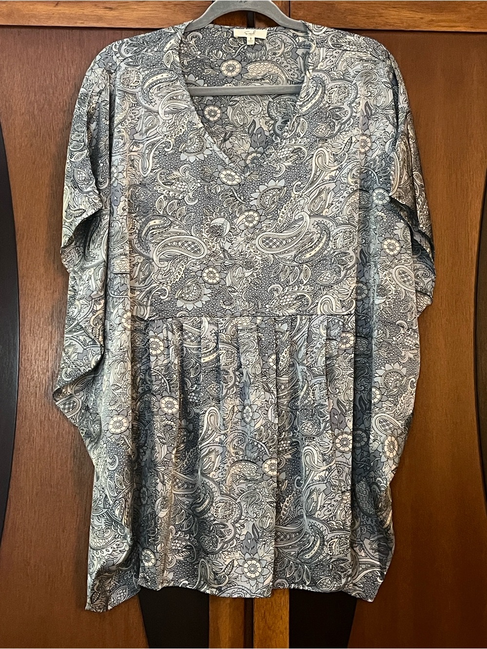 Easel Lightweight Blue-White-Light Camel Paisley Print Batwing Sleeve V-Neck Top